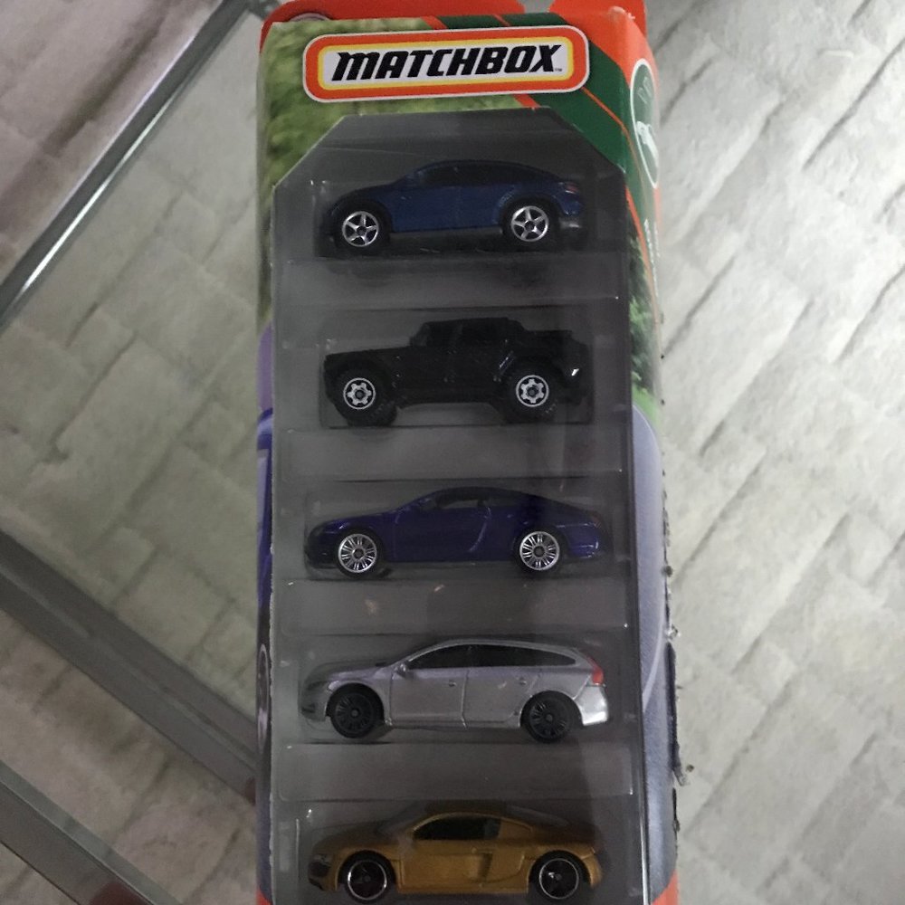 Match Box Cars 2019 Auto Bahn Express